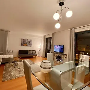  Homestay Luxury Castle View